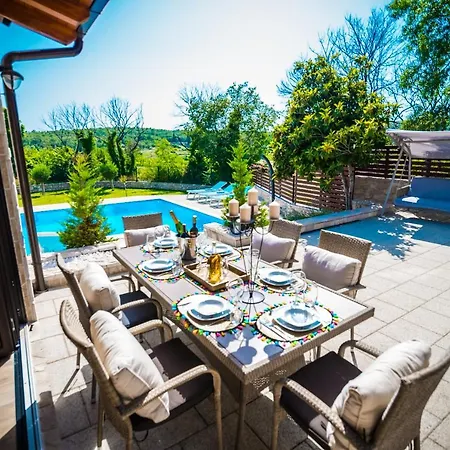 Tia - With Private Pool Čitluk