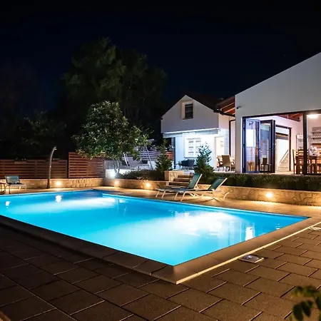 Villa Tia - With Private Pool Čitluk