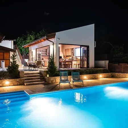 Tia - With Private Pool Villa Čitluk