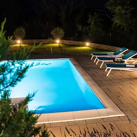 Tia - With Private Pool Villa *