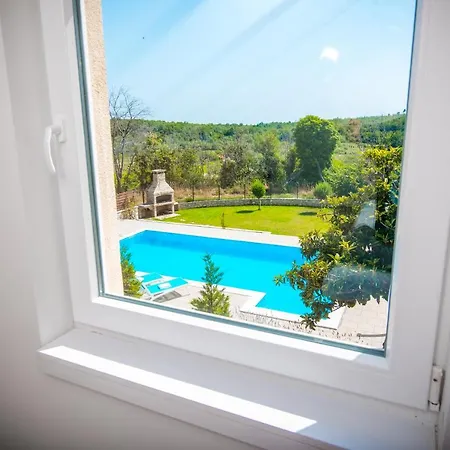 Tia - With Private Pool *