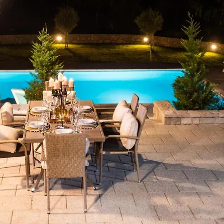 Villa Tia - With Private Pool *