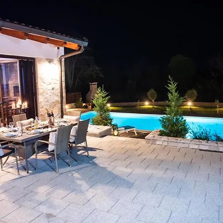 Tia - With Private Pool