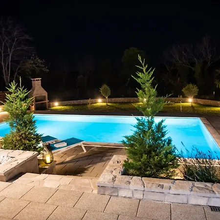 Tia - With Private Pool Villa *