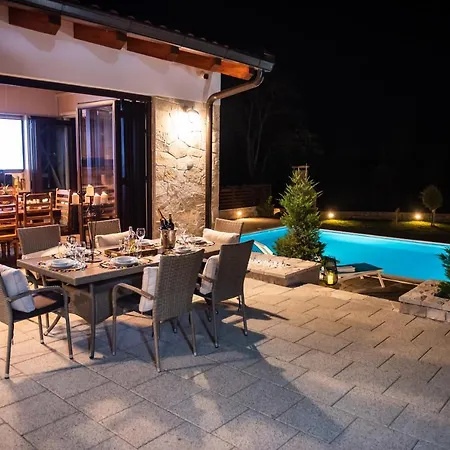 Tia - With Private Pool *